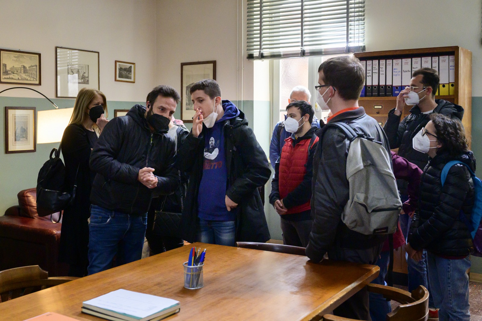 Il cast de “Un Professore 2” ed i ragazzi disabili del Centro di Formazione Saponaro - Slide